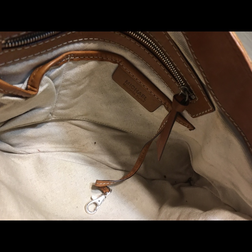 Purse - Picture 3 of 4